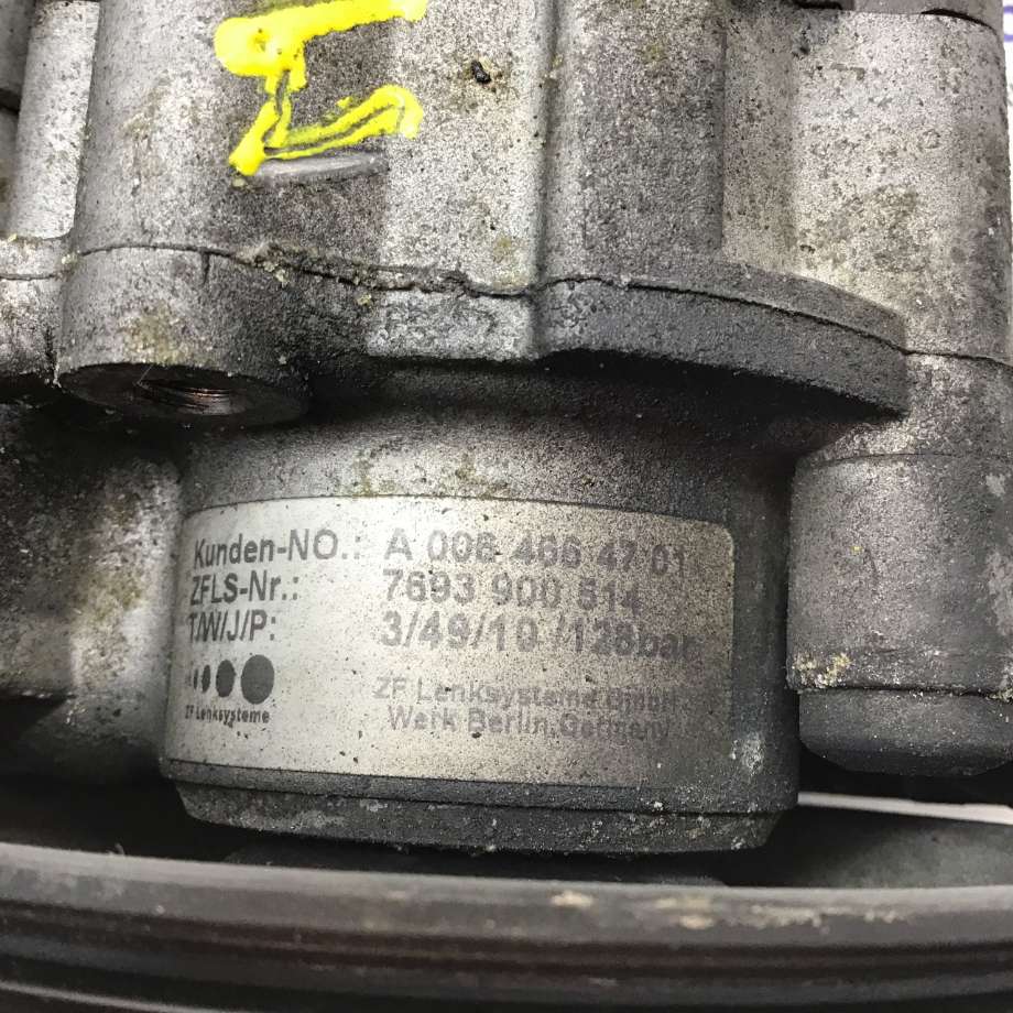 Servo pumpe mekanisk til Mercedes E-Klasse 2009-2013 (Fase 1) (W212) (W212) (MERCEDES|A 006 466 47 01|7693 900 514|)