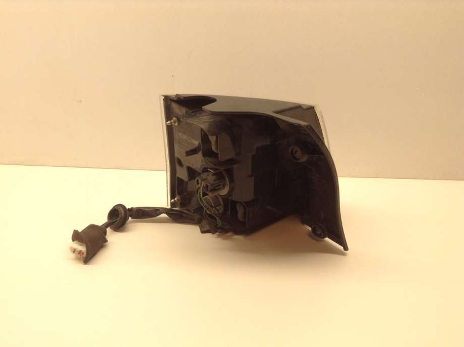 Baklykt høyre til Mitsubishi Outlander 2007-2010 (Type II, Fase 1)  (MITSUBISHI|8330A380|)