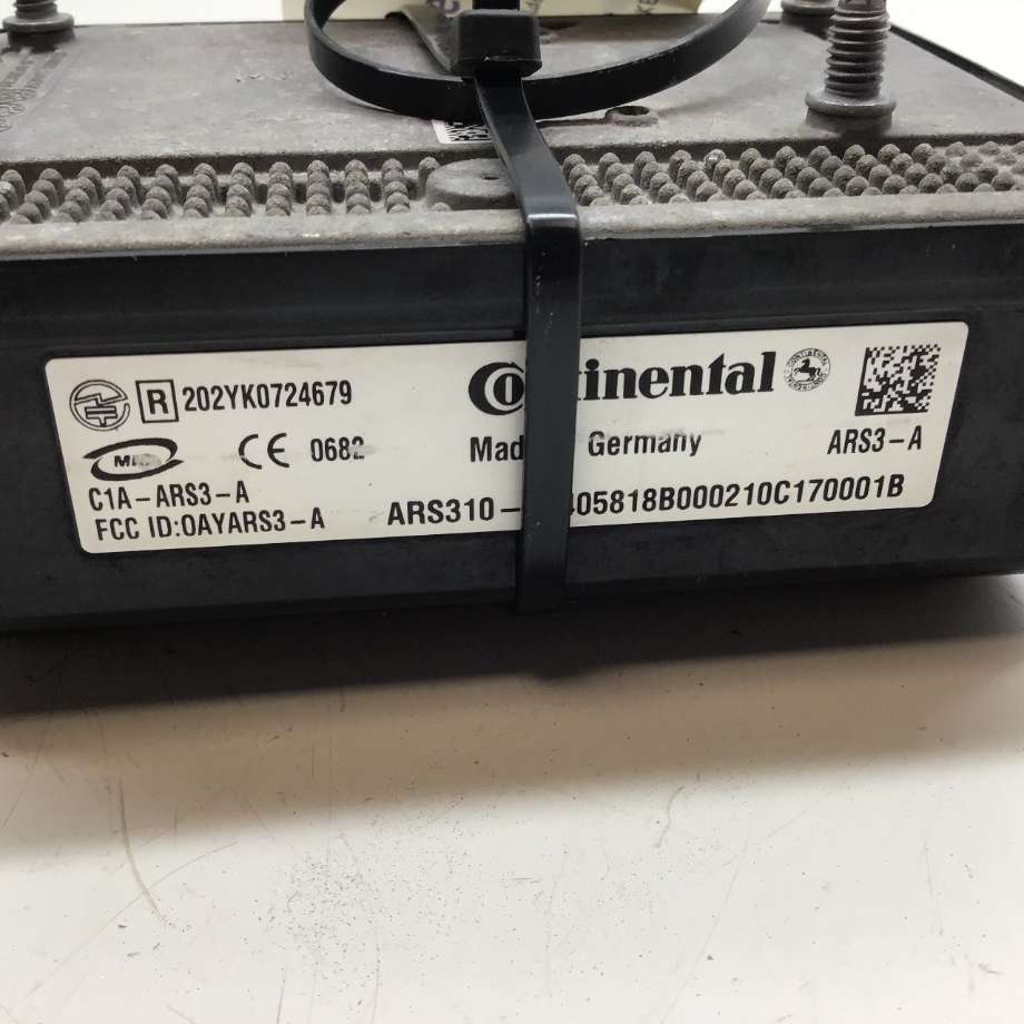 Sensor radar til Mercedes E-Klasse 2009-2013 (Fase 1) (W212) (W212) (MERCEDES|A 212 900 33 00|C1A-ARS3-A|A 212 901 61 02)