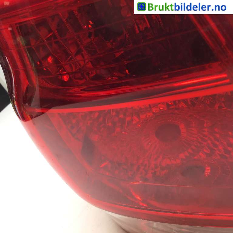 Baklykt venstre til VW Golf V, Combi 2003-2008  (VOLKSWAGEN|1K9 945 095|)