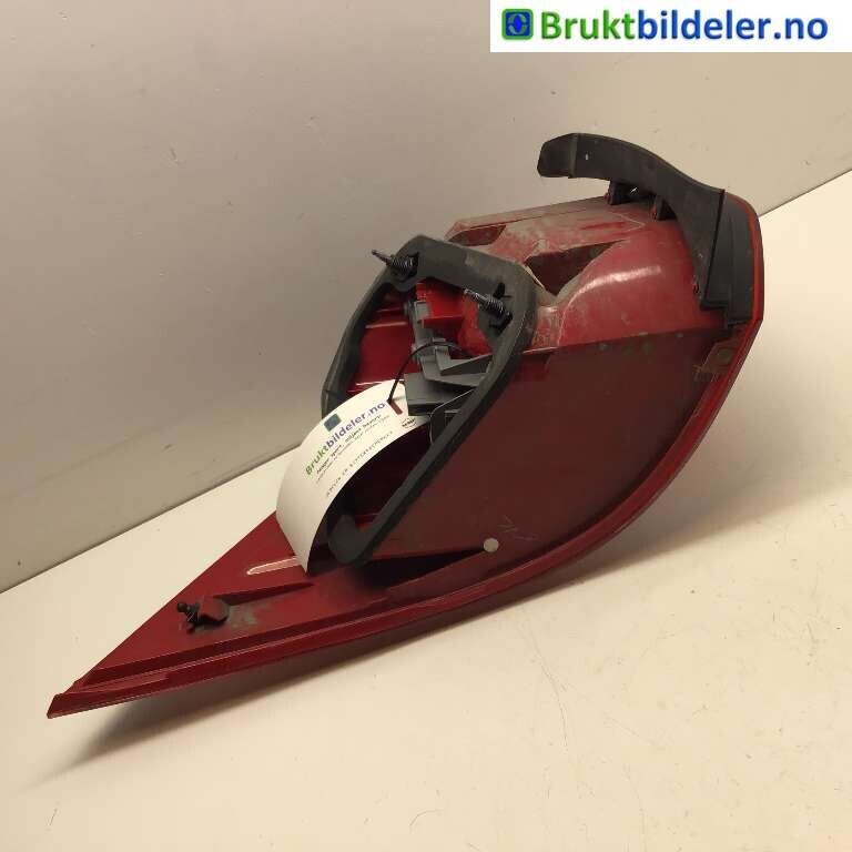 Baklykt høyre til VW Golf V, Combi 2003-2008  (VOLKSWAGEN|1K9 945 096|)