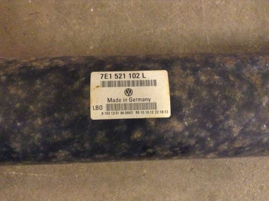 Mellomaksel til VW Transporter / Caravelle 2009-2015 (Fase 2) (T5) (T5) (VOLKSWAGEN|7H0 521 101||7E1 521 102 L)