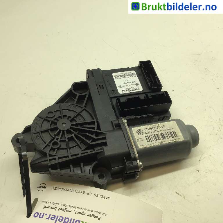 Ruteheis venstre foran til VW Caddy 2010-2015 (Type III, Fase 2)  (VOLKSWAGEN|1T0 959 701 T|402297B|)