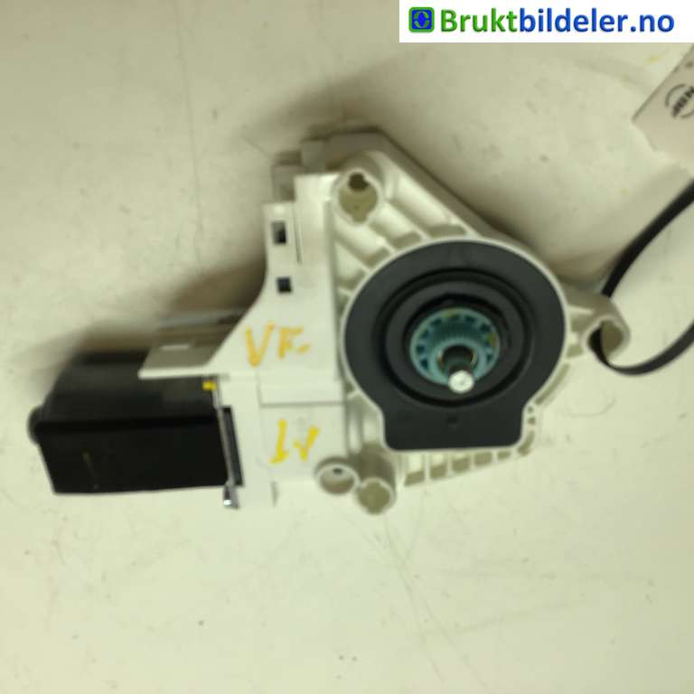 Ruteheis venstre foran til Audi A5, 2007-2016 (Type I)  (AUDI|8T0 959 801 B)