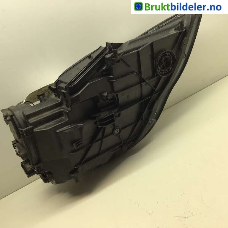 Frontlykt venstre xenon til Porsche Panamera 2009-2017 (Type I) (970) (970) (PORSCHE|970 631 057 05|1EL 009 639-21|)