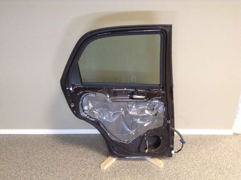 Dør venstre bak til Suzuki SX4 2009-2013 (Type I, Fase 2) (SUZUKI|6800479J00|)