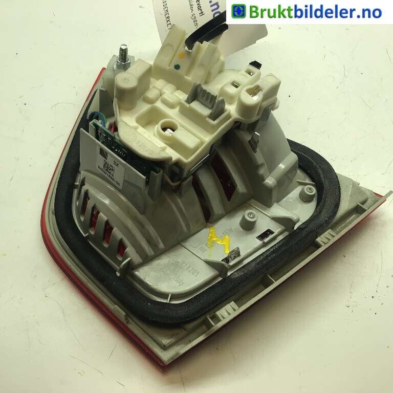 Baklykt venstre indre til BMW 3-Serie 2005-2011 (E90/E91/E92/E93) (E90/E91/E92/E93) (BMW|63 21 7 289 433|)