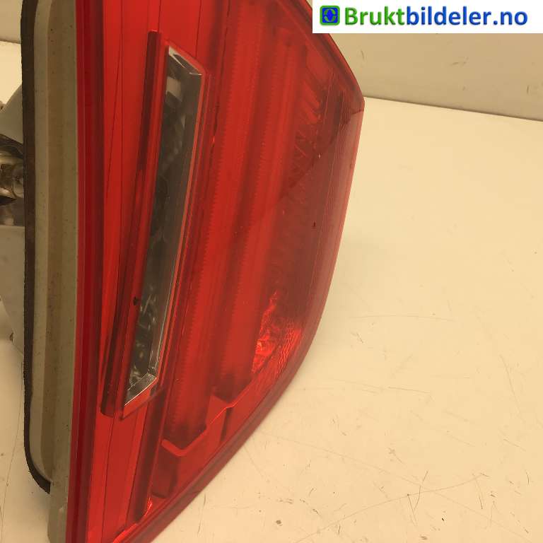 Baklykt høyre indre til BMW 3-Serie 2005-2011 (E90/E91/E92/E93) (E90/E91/E92/E93) (BMW|63 21 7 289 434|)