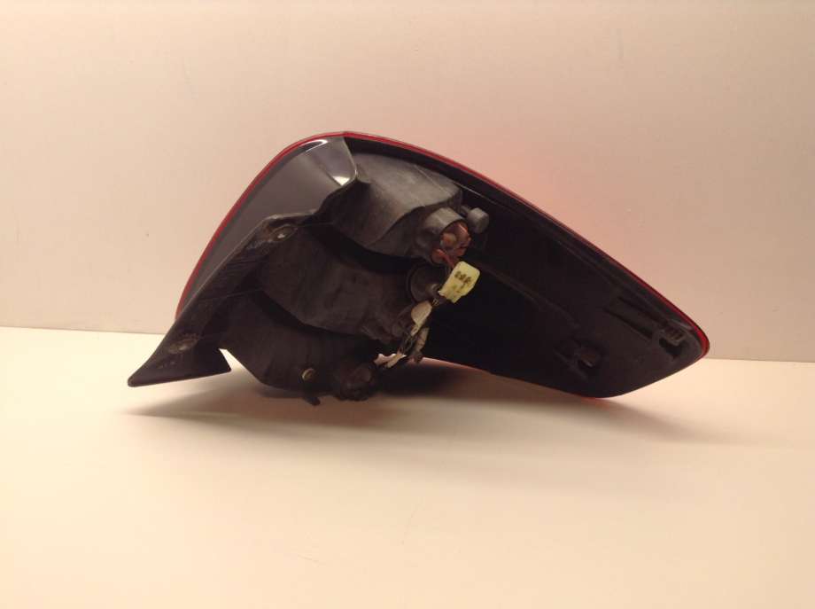 Baklykt venstre til Suzuki SX4 2009-2013 (Type I, Fase 2)  (SUZUKI|3567079J00|)