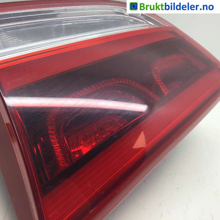 Baklykt høyre indre til Kia Sorento 2016-->> Type III  (KIA|92404-C5110|)