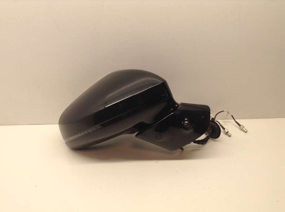 Frontlykt høyre halogen til XPeng P7 2021-->>  (XPENG|7210004ED-00-04|)