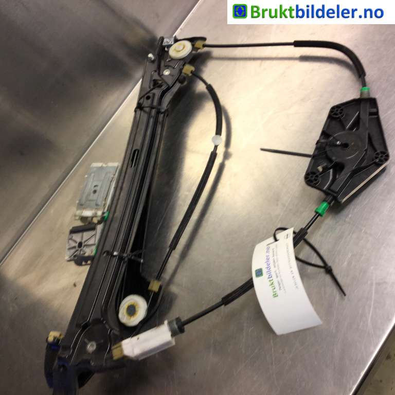 Ruteheis til Audi A5 2007-2016 (Type I)  (AUDI|8T8 837 462|)