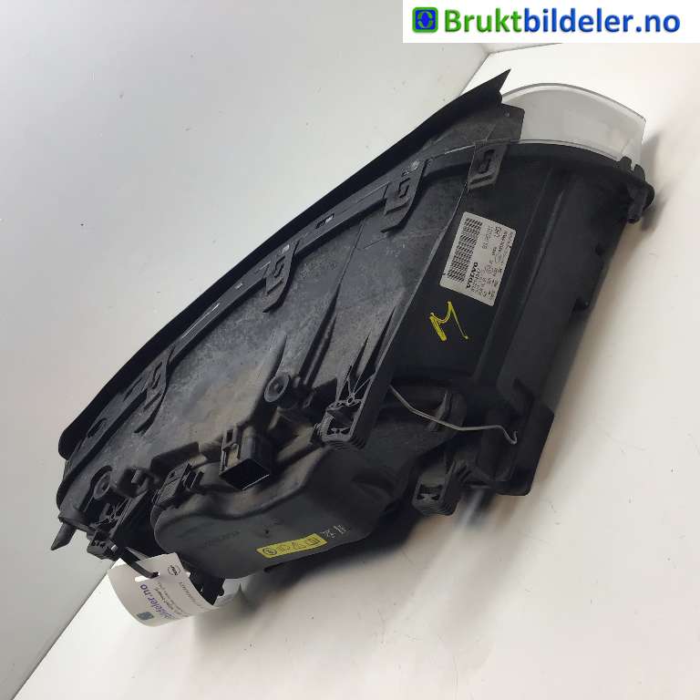 Frontlykt venstre xenon til Volvo V70 2007-2013 (Type III, Fase 1)  (VOLVO|31214347|633.31.000.01|)