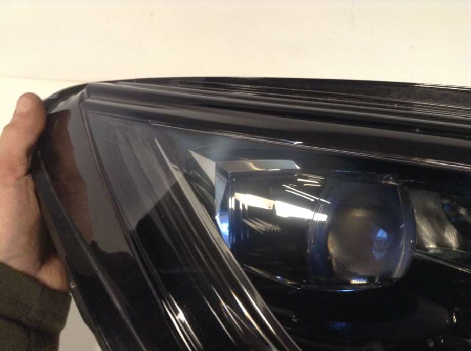 Frontlykt høyre halogen til Škoda Kodiaq 2017-->>  (SKODA||1ZX 012 669-36)