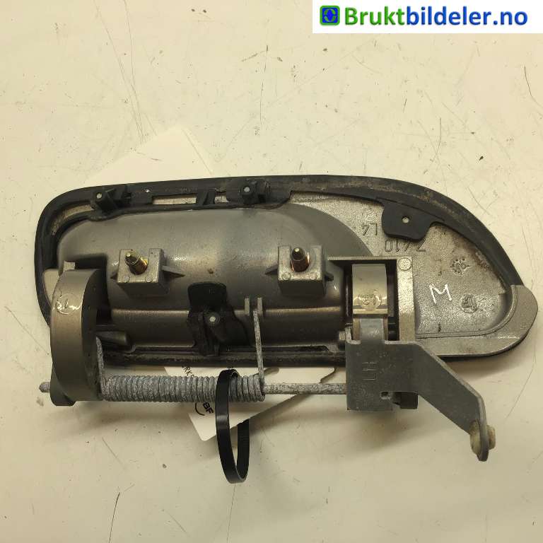 Dørhåndtak utv venstre bak til Volvo XC70 2001-2004 (Type I, Fase 1) (VOLVO|9187667|)