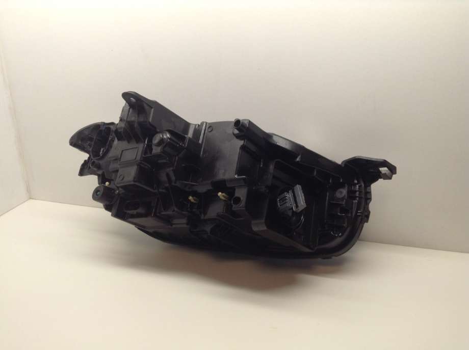 Frontlykt venstre halogen til Volvo XC90 2015-2025 (Type II)  (VOLVO|32228296||31655721)