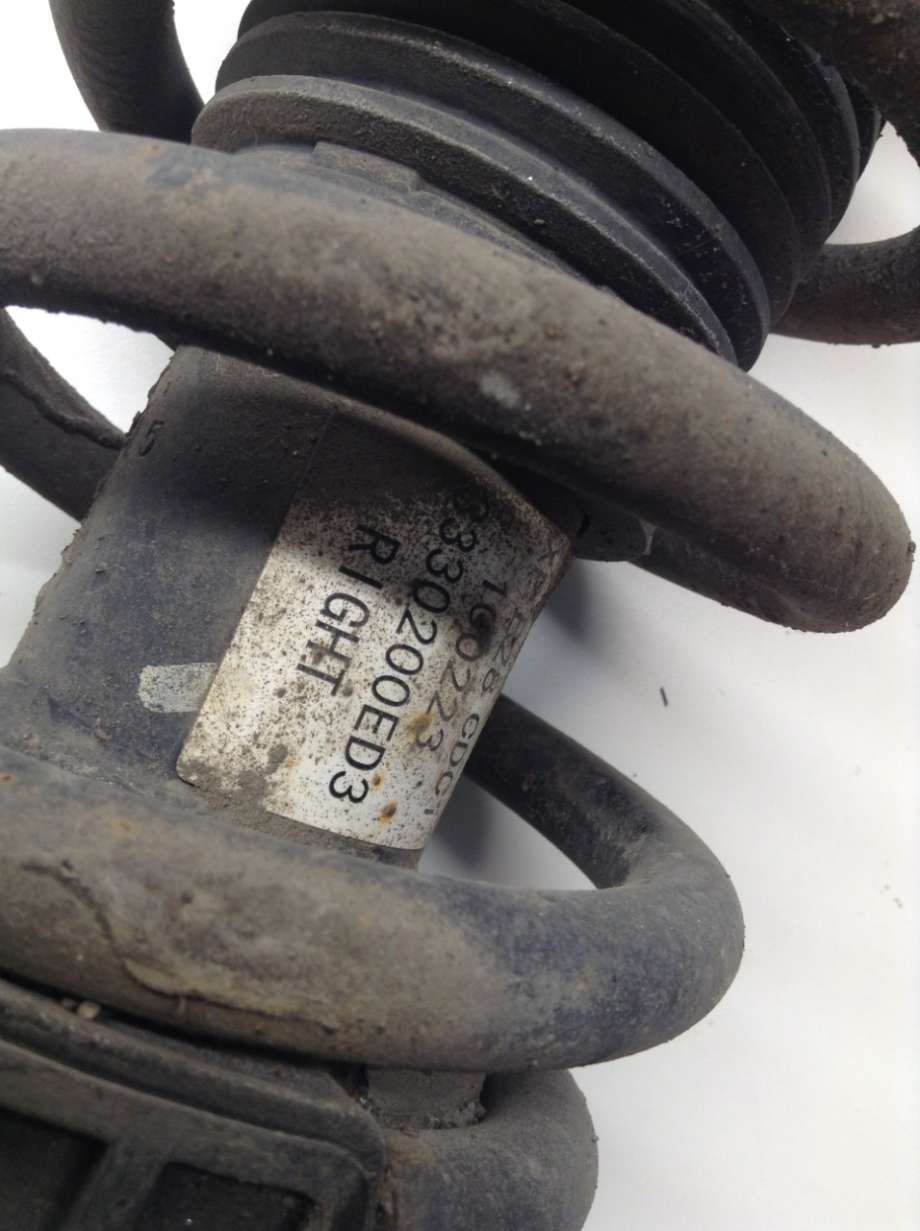 Fjærbein høyre foran til XPeng P7 2021-->>  (XPENG|3330200ED3-00-04||3330200ED3)