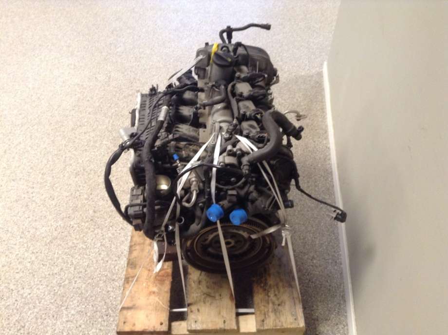 Motor bensin til VW Golf VII 2012-2017 (Fase 1)  (VOLKSWAGEN|04E 100 035 C|CYVB|04E 100 098 B)