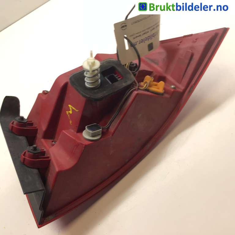 Baklykt venstre til VW Passat 2011-2015 (B7) (B7) (VOLKSWAGEN|3AF 945 207 B|)
