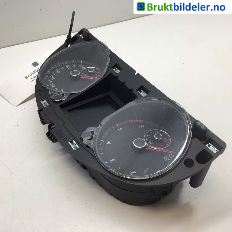 Instrumentpanel til VW Passat 2011-2015 (B7) (B7) (VOLKSWAGEN|3AA 920 870 P|A2C84621500|)
