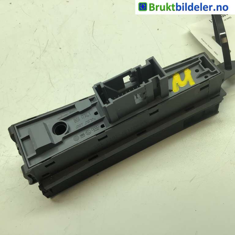 Bryter elektrisk håndbrekk/parkbrems til VW Passat 2011-2015 (B7) (B7) (VOLKSWAGEN|3AB 927 137|)