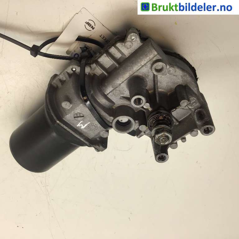 Viskermotor frontrute til VW Passat, 2011-2015 (B7) (B7) (VOLKSWAGEN|3AB 955 419 A)