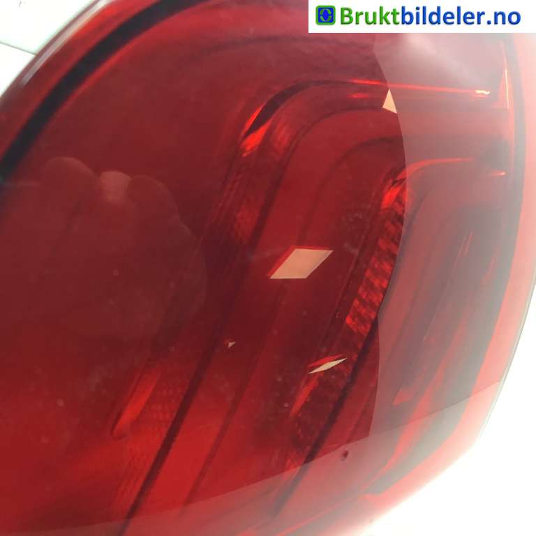 Baklykt høyre indre til Peugeot 4008 2012-2017  (PEUGEOT|1607700080|)