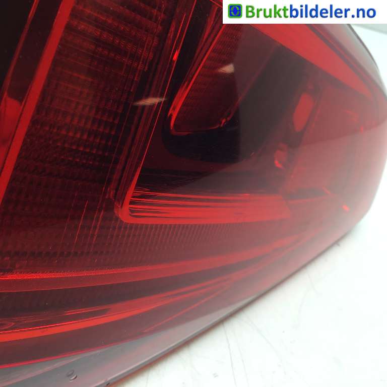 Baklykt venstre indre til VW Golf VII 2012-2017 (Fase 1)  (VOLKSWAGEN|5G0 945 093 AE|90052130|)