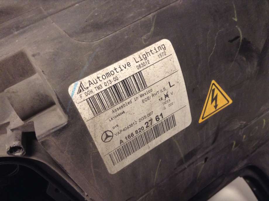 Frontlykt venstre xenon til Mercedes GL 2012-2016 (Fase 1) (X166) (X166) (MERCEDES|A 166 820 27 61|F 00H TM3 013 00|A 166 820 73 61)