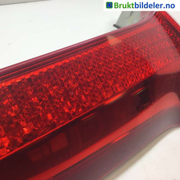 Baklykt venstre indre til Volvo V70 2007-2013 (Type III, Fase 1)  (VOLVO|31395068|)