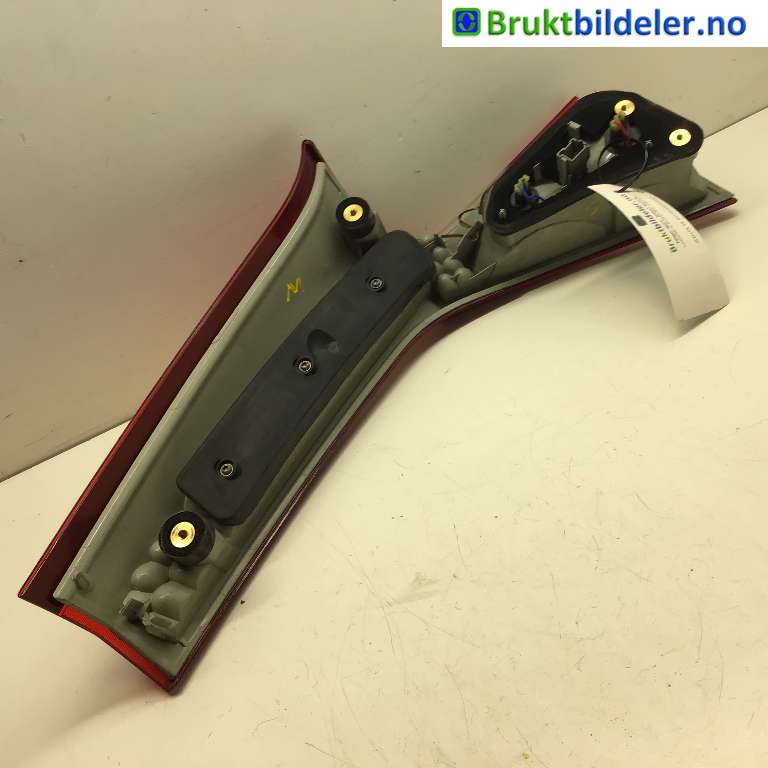 Baklykt venstre indre til Volvo V70 2007-2013 (Type III, Fase 1)  (VOLVO|31395068|)