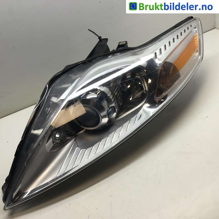 Frontlykt venstre xenon til Ford Mondeo, 2011-2014 (Type IV, Fase 2)  (FORD|BS71-13D155-AE)
