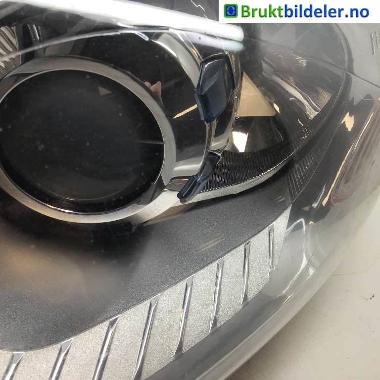Frontlykt venstre xenon til Ford Mondeo 2011-2014 (Type IV, Fase 2) (FORD|BS71-13D155-AE|)
