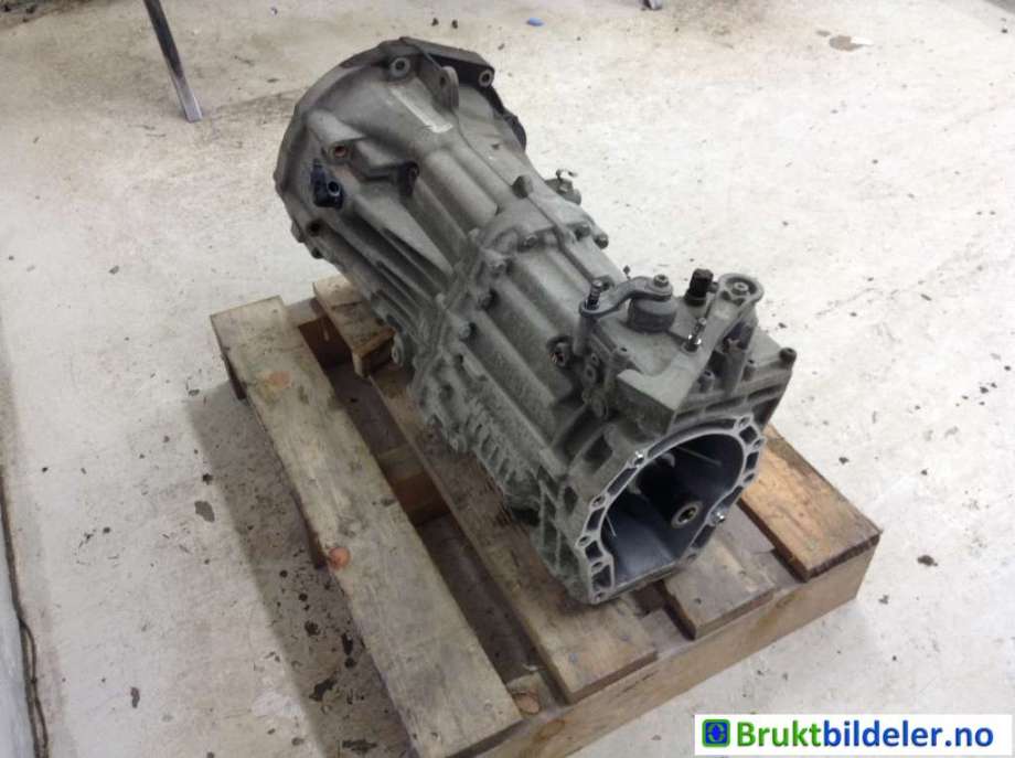 Girkasse manuell 6-trinn til VW Amarok 2010-2016 (Type I, Fase 1)  (VOLKSWAGEN|0C6 300 020 H|NYR|0C6 300 027)