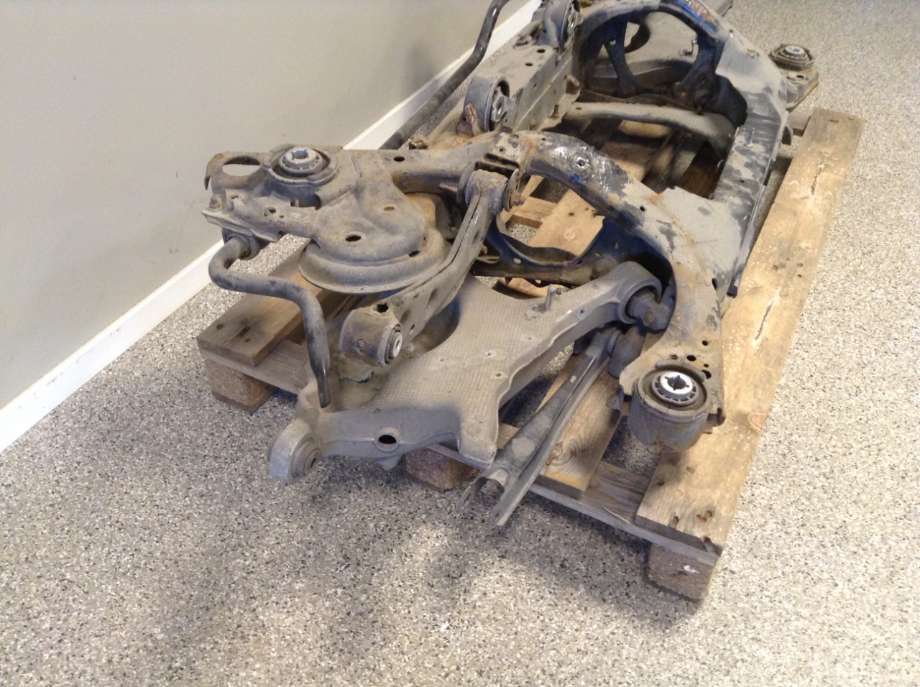 Travers bak til Volvo XC90 2015-2025 (Type II)  (VOLVO|32268545|)