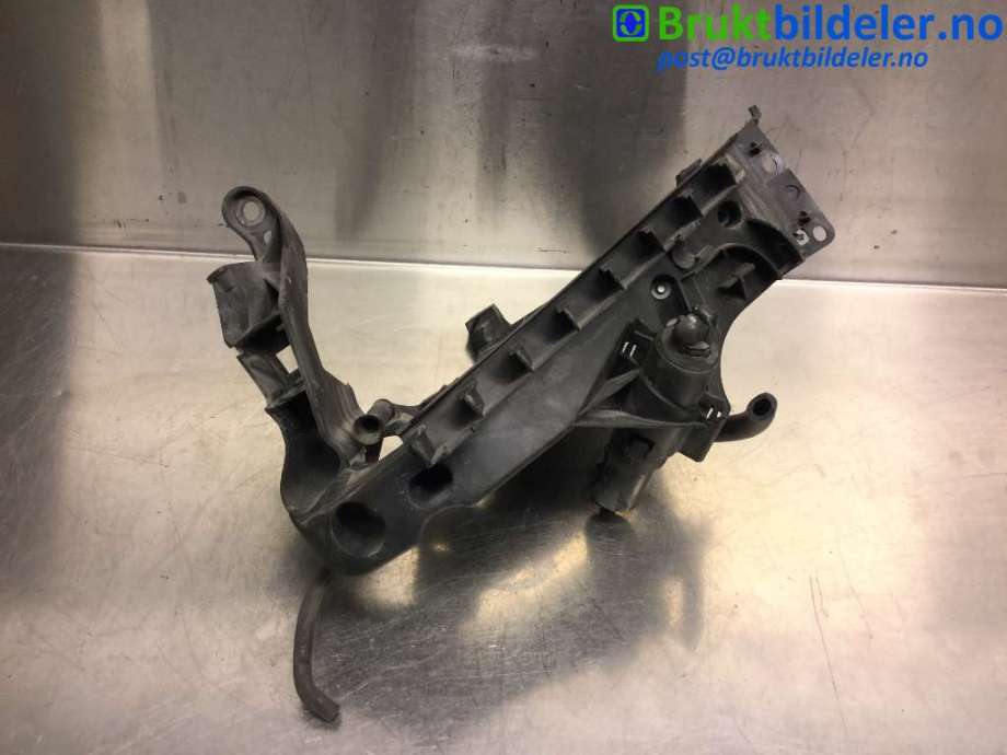Frontlyktehus til Audi A5, 2007-2016 (Type I) (AUDI|8T0 805 607 L)