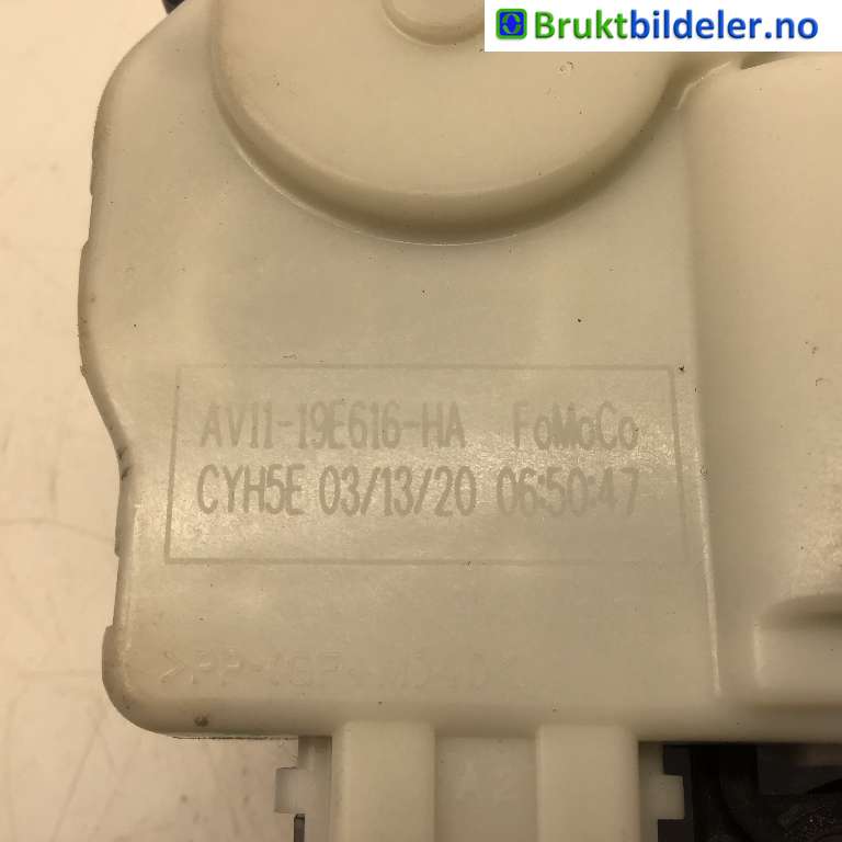 Varmeapparat diverse til Ford Puma 2019-->>  (FORD|AV11-19E616-HA|)