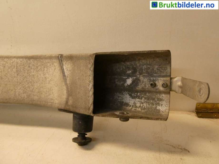 Støtfangerforsterkning foran til Audi A4 2004-2008 (Type III) (B7) (B7) (AUDI|8E0 807 109 J|)