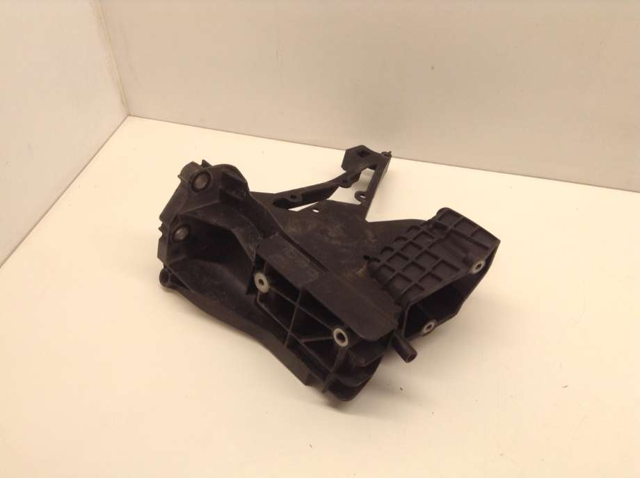 Frontplate øvre til Mercedes EQC 2019-->> (MERCEDES|A 293 620 02 00|)