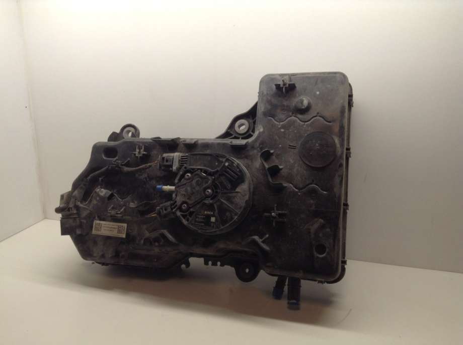 AdBlue tank til VW Transporter / Caravelle 2019-->> (T6.1) (T6.1) (VOLKSWAGEN|7E0 131 877 J|0 444 040 024|7E0 131 877 K)