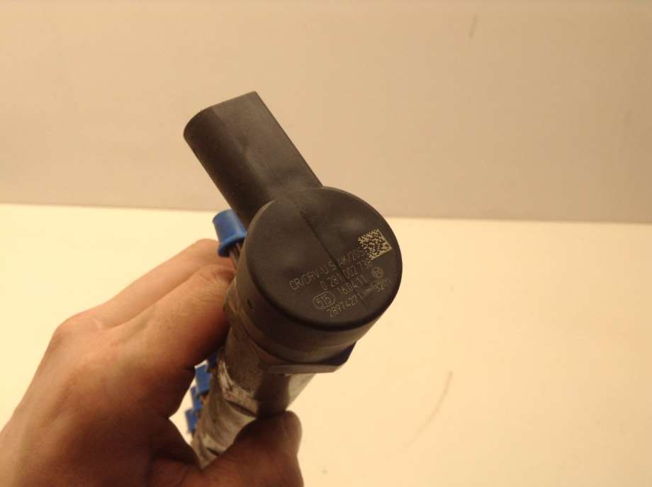 Dyseskinne (fuelrail) til BMW X1 2009-2015 (E84) (E84) (BMW|7 809 127-04|0 445 214 182|0 281 002 738)