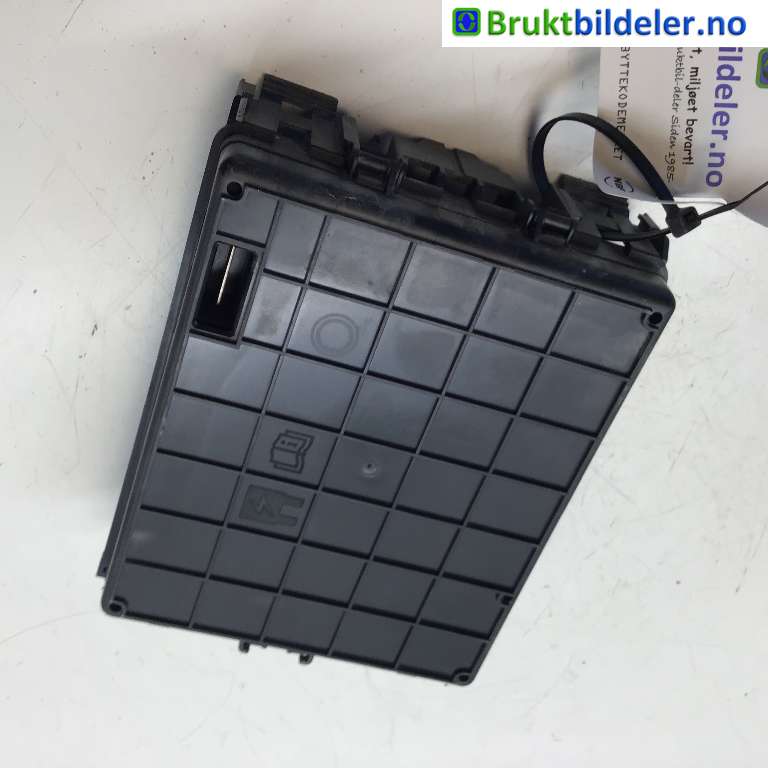 Sikringsboks til Ford Transit Connect 2018-->> Type II, Fase 2 (FORD|KT1T-14D068-DB|8820377118|)