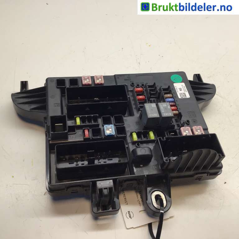 Sikringsboks til Opel Insignia A, 2009-2014 (OPEL|13277323)