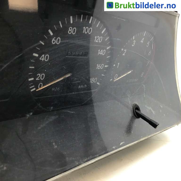 Instrumentpanel til Toyota Hiace 1996-2001 (Fase 1)  (TOYOTA|83800-26100|69763-120|)
