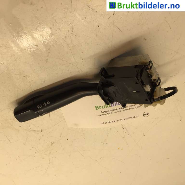Bryter blink til Toyota Hiace, 1996-2001 (Fase 1)  (TOYOTA|84140-26170)