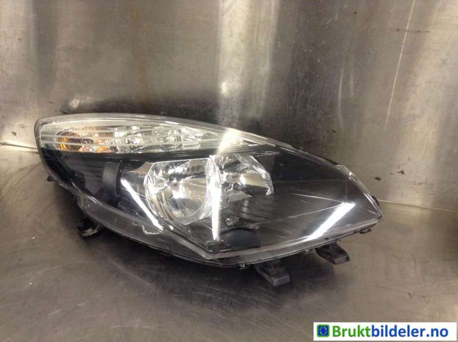 Frontlykt høyre halogen til Renault Scenic, 2009-2016 (Type III)  (RENAULT|260100023R)