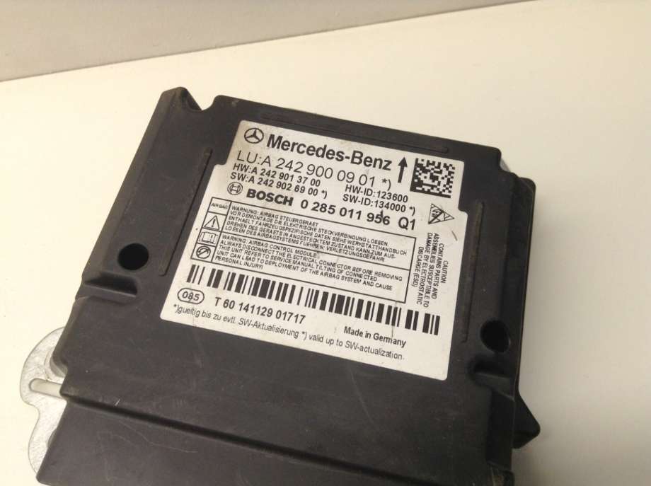 Airbag elektronikk til Mercedes B-Klasse 2011-2018 (W246) (W246) (MERCEDES|A 242 900 09 01|0 285 011 956|)