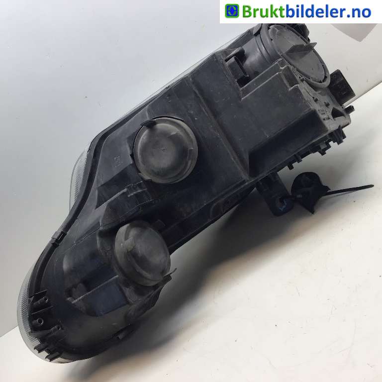Frontlykt høyre xenon til Škoda Yeti 2009-2013 (Fase 1)  (SKODA|5L1 941 016 B|0 301 248 282 00|)