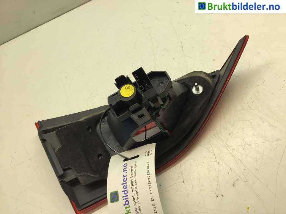 Baklykt høyre indre til BMW X1 2009-2015 (E84) (E84) (BMW|63 21 2 990 114|2 14 08 09 249|)