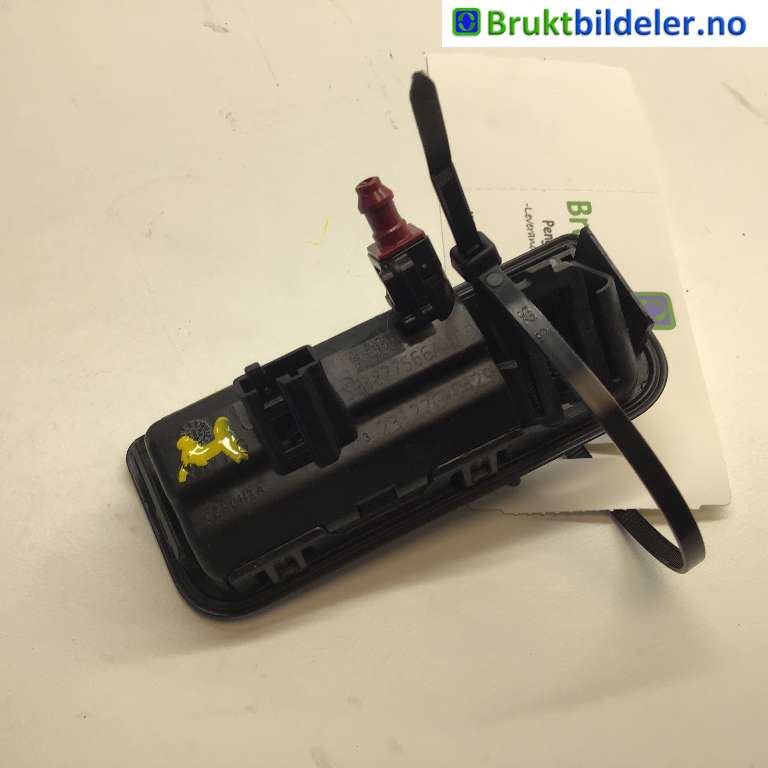 Bryter baklukeåpner til VW ID.4 2020-->>  (VOLKSWAGEN|5E3 827 566 A|)